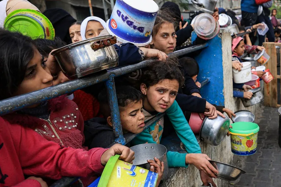 إعانة الاطفال المرضى في غزة